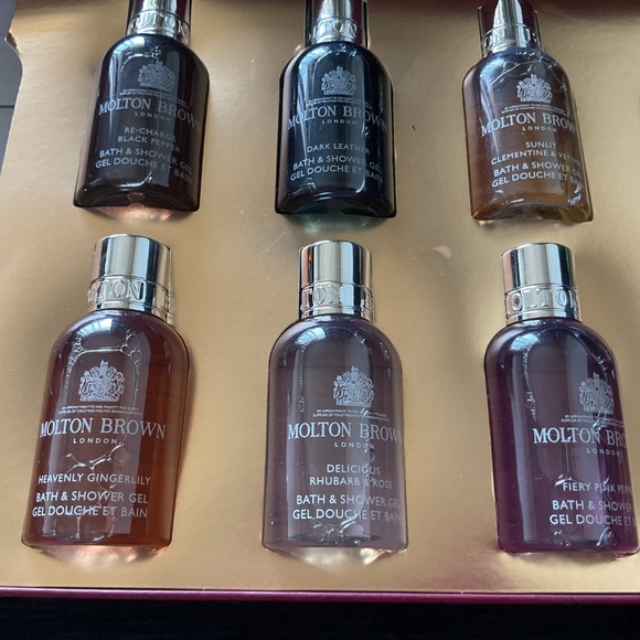 Molton Brown London Body Wash Gift Set - Picture 2 of 3
